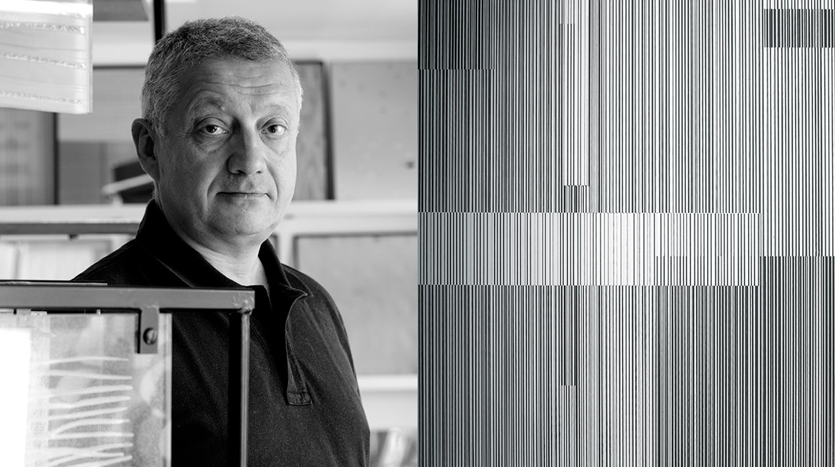 Bernard Pictet - French master glassmaker - French craftsman - French know-how - Decorative glass panel - Metallized glass - engraved glass panel - EPV company - Mirror effect - Signatures Singulières Magazine - The digital magazine of French talent