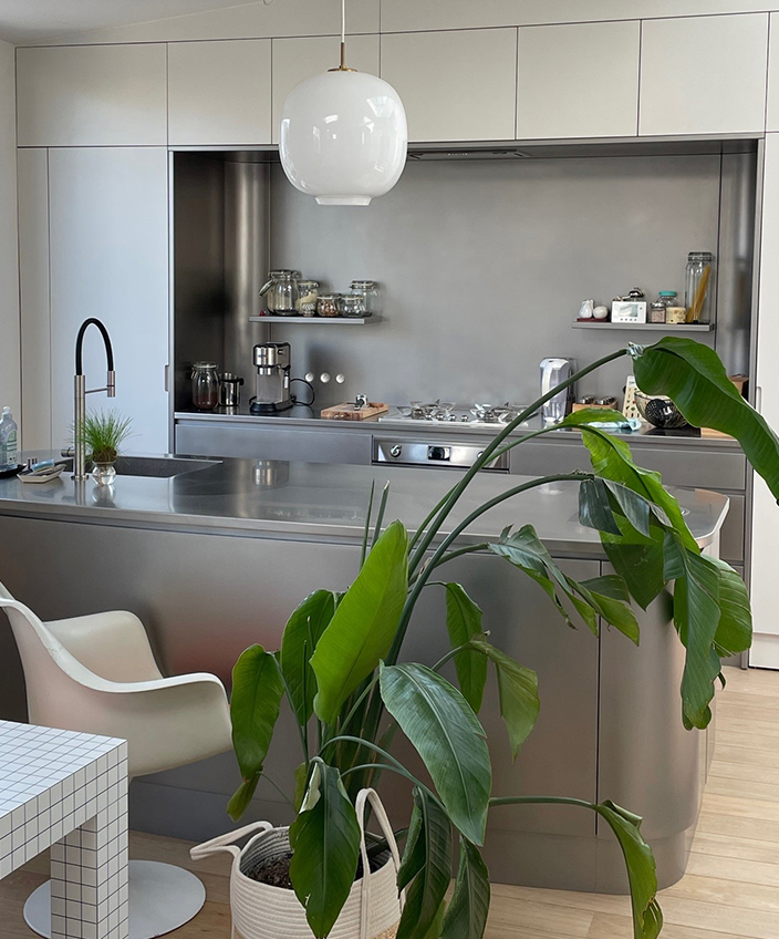 Stainless steel kitchen - french interior designer